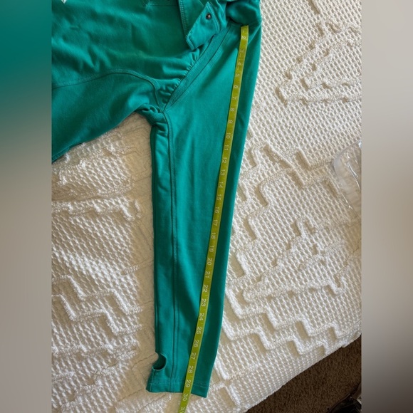 Ryka sweatshirt.  Amazing condition worn only a few times.  Smoke free home. - Picture 7 of 7